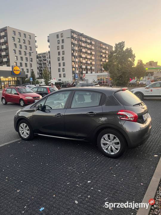 Peugeot 208 I 12 Salon Polska Serwis Bezwypadek Warszawa