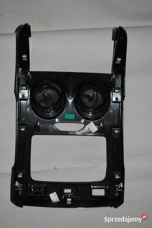 ramka obudowa konsoli środkowej do Dacii Duster