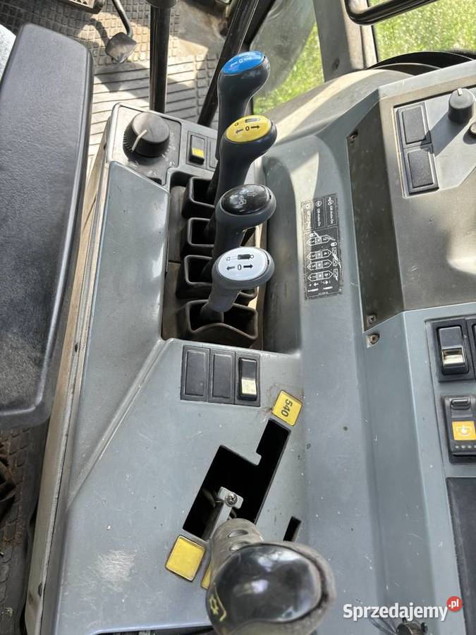 Ciągnik ValtraValmet t130 Amortyzacja przedniej osi Szamocin