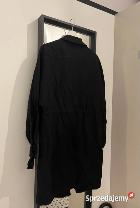 Czarny płaszcz trenchwaterfall na jesień wiosnę Łódź