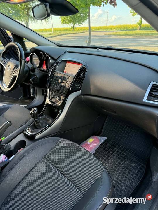 Opel Astra J kupiony w Polsce Dobrzyca