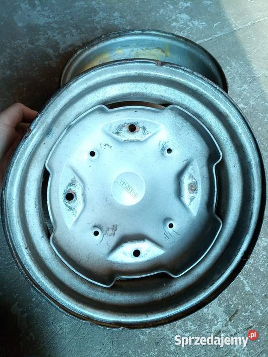 Fiat 126p Maluch felga fiat Stalowa Wola