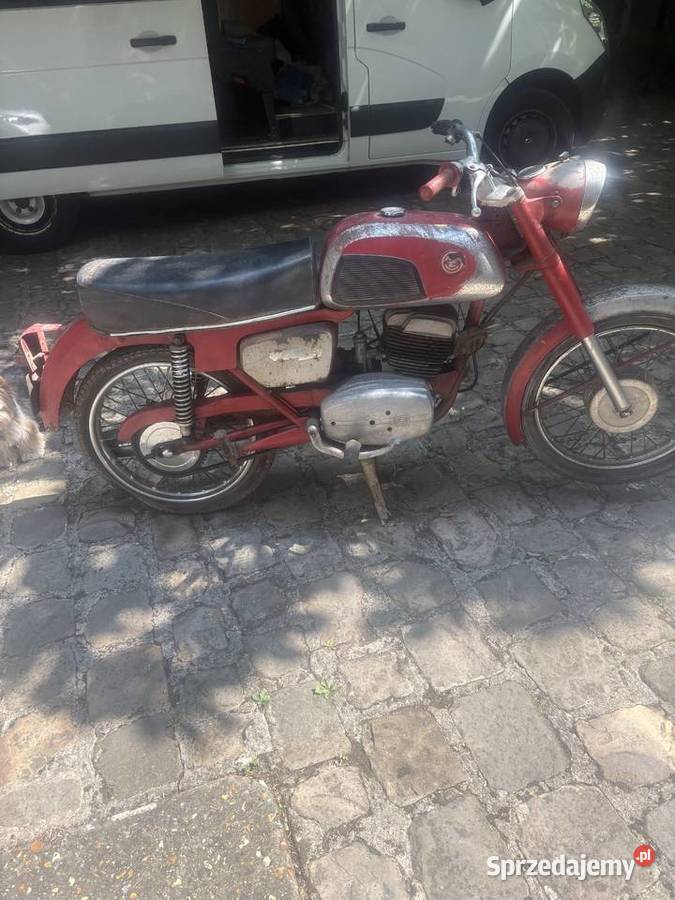Cz super stary motor Nowy Dzikowiec