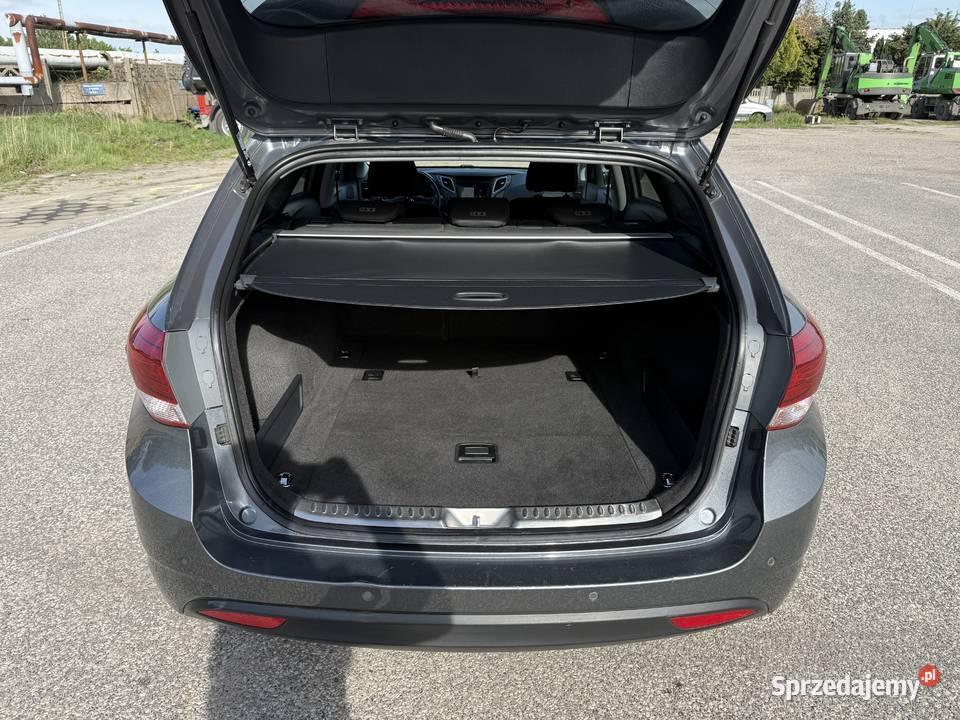 Hyundai i40 16 BENZYNA Klimatronik Nawigacja