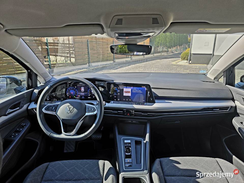 Volkswagen Golf 15 TSI 130 DSG Salon 1 czujnik deszczu sprzedam