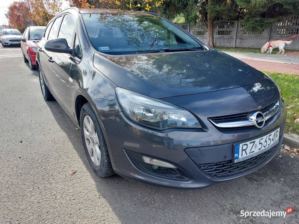 Opel Astra Kombi 2015r 16 TDCI 1600cm3 Krosno sprzedam