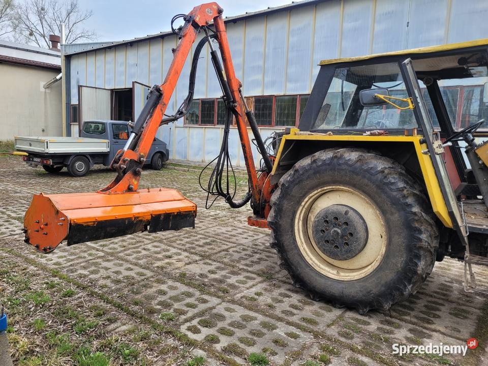 Ursus 904 4x4 z kosiarką Rinieri RBC530