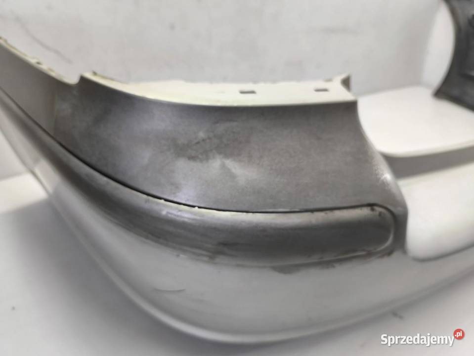 ZDERZAK TYŁ TYLNY TOYOTA AVENSIS II T25 KOMBI