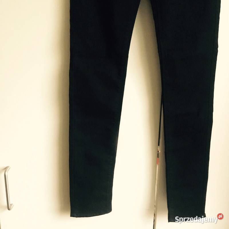 czarne spodnie HM xs 34 rurki Toruń