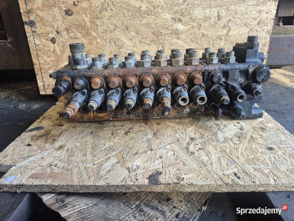 Rozdzielacz Hydrauliczny KOMATSU PC80 MR3 Tychy