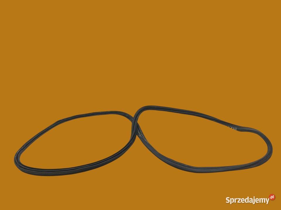 USZCZELKA KLAPY BAGAŻNIKA KAROSERYJNA KOMBI SW