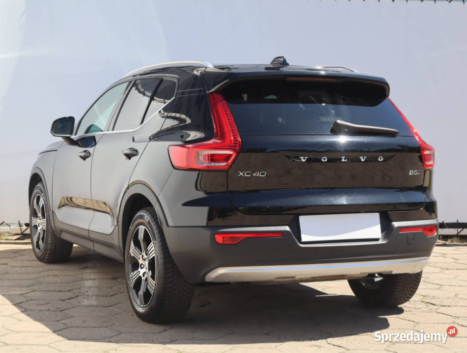 Volvo XC40 B5 AWD benzyna Katowice