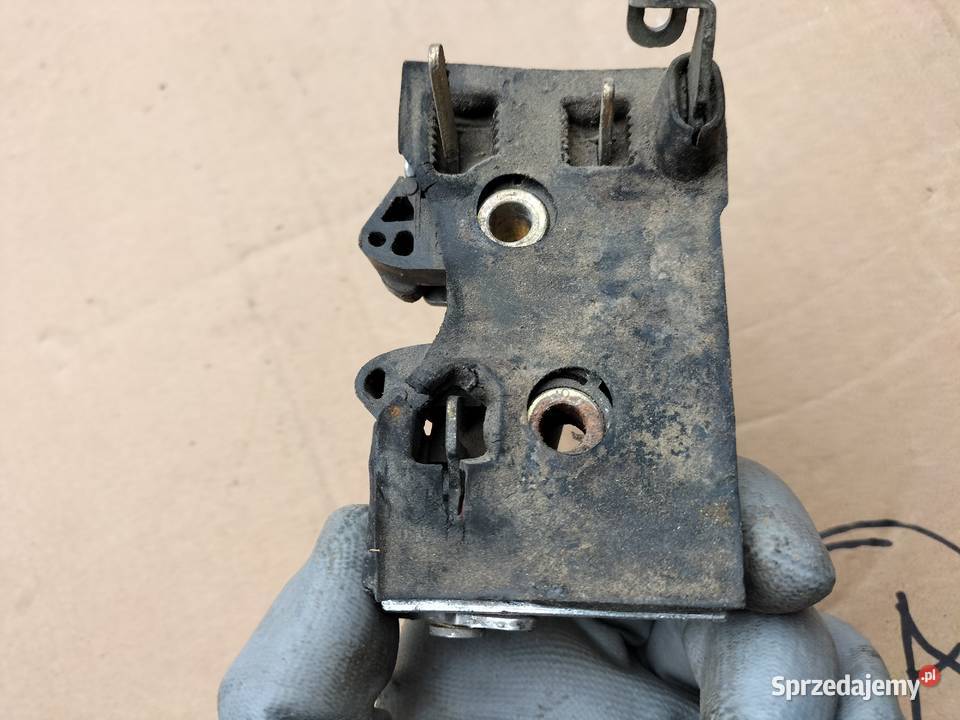 Audi 80 B4 80B4 8A0839015A ZAMEK DRZWI LEWY TYŁ lubelskie Kamień-Kolonia sprzedam
