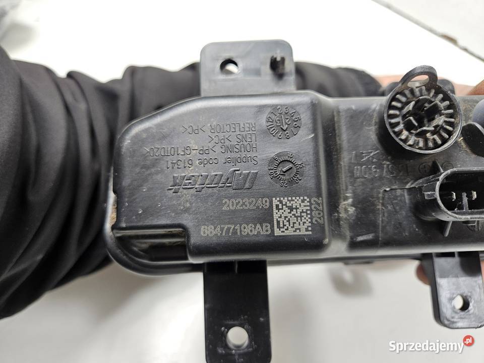 DODGE RAM 1500 HALOGEN PRAWY ŚWIATŁO Motoryzacja Międzychód