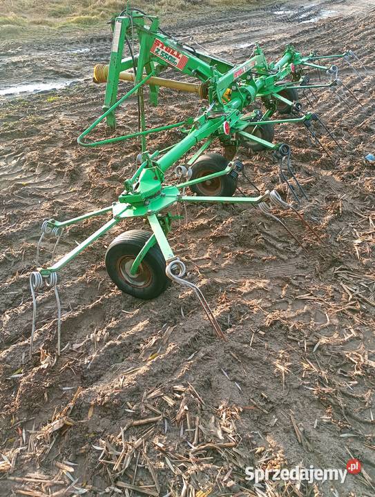 Przegrabiarka Przetrząsarka do siana Stoll Produkcja roślinna Staniew