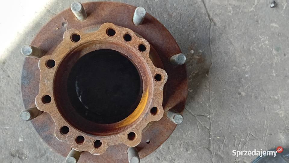 Piasta koła na 8 szpilek do stRa przyczepy Chełm