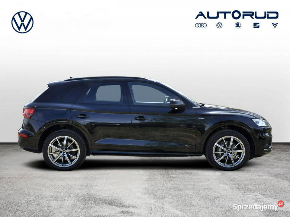 Audi Q5 20 TFSI 299 PHEV Plugin Sline LED pełny VAT