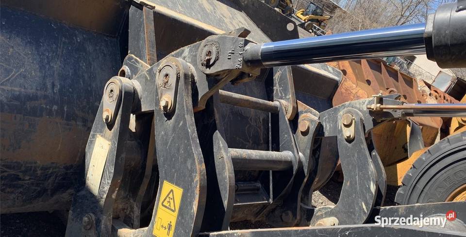 JCB 436E HT Pod Górami