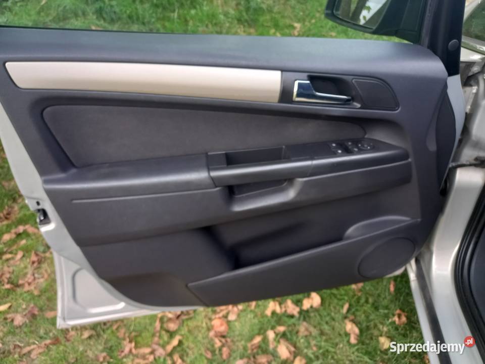 Opel zafira b 18 benzyna na części uszkodzony małopolskie