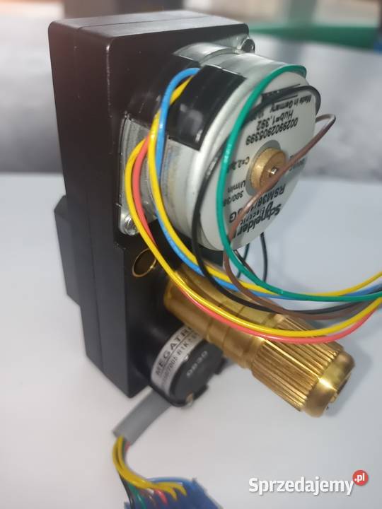Silnik synchroniczny Schneider RSM 3610 SG