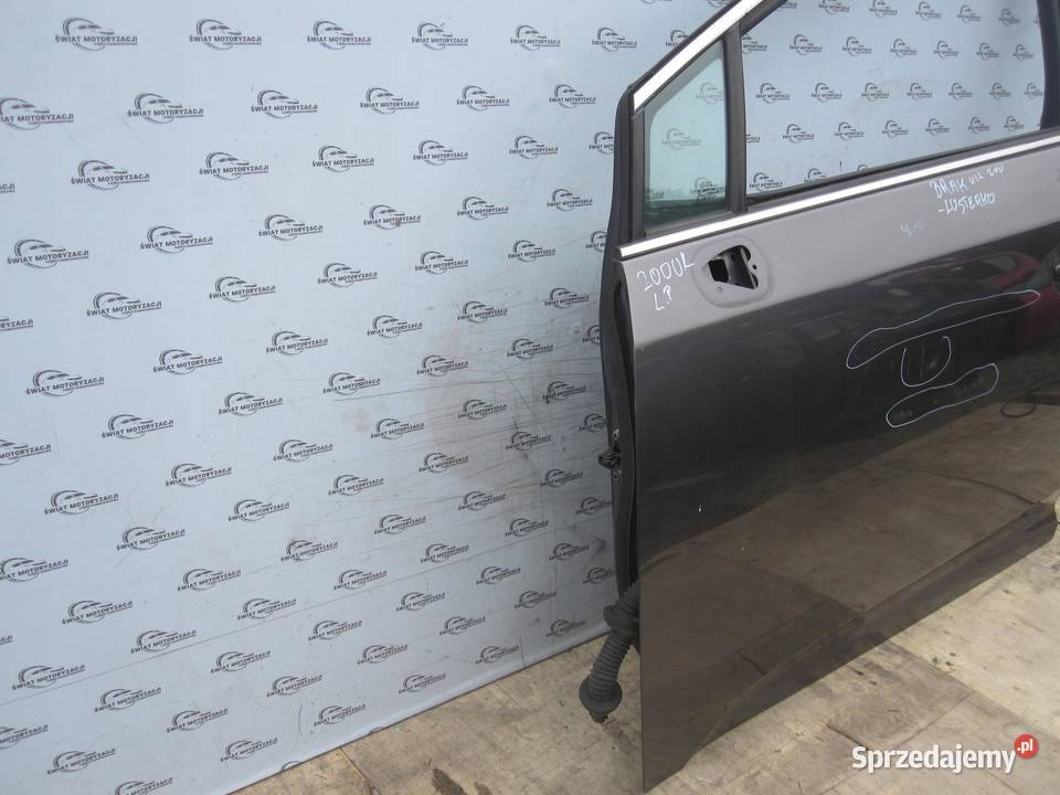 TOYOTA AVENSIS T27 III 10r drzwi lewe przód