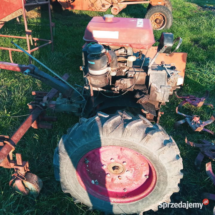 traktorek jedno osiowy 2 cylindrowy Piątek