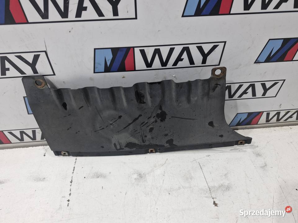 7118162 BMW E81 E82 E87 E88 OSŁONA ŚRODKOWA osobowe sprzedam