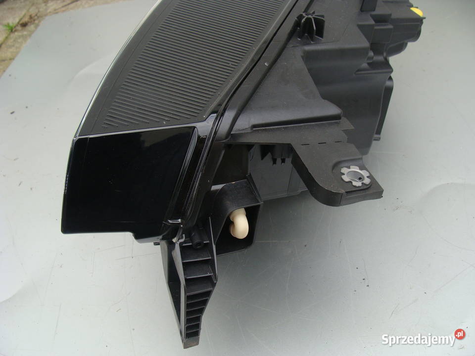 VW ID4 ID4 LAMPA PRZEDNIA PRAWA LED 11C941030 Goleniów