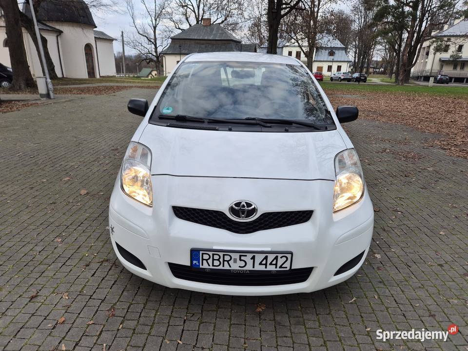 TOYOTA YARIS II 2009 13 BENZYNA LIFT Hatchback Haczów