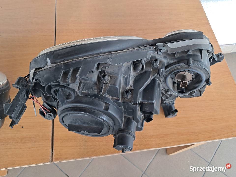 Mercedes W211 lampy przednie E klasa osobowe wielkopolskie Chocz
