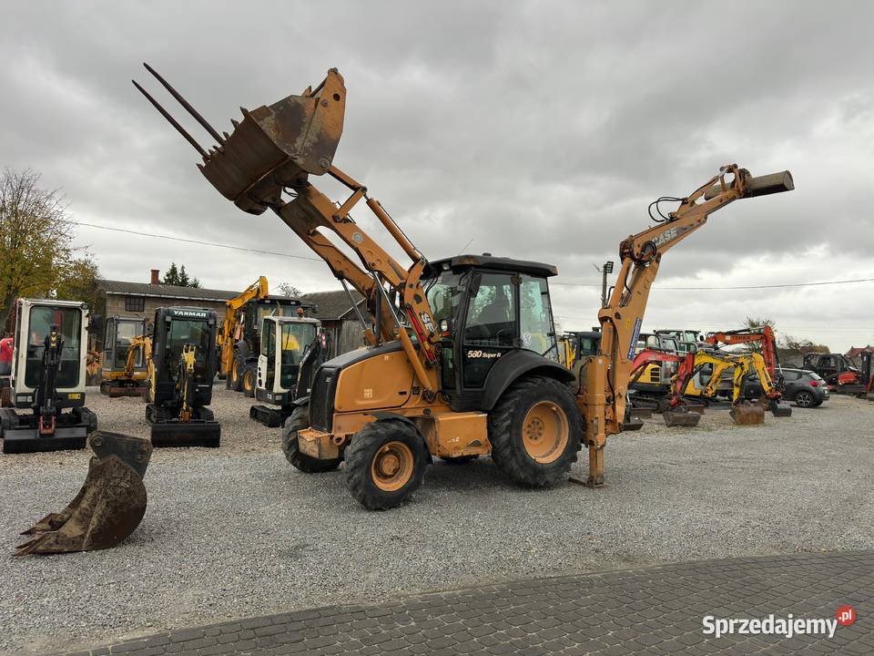 KoparkoŁadowarka CASE 580 SR z 2006 roku koparka Złoczew