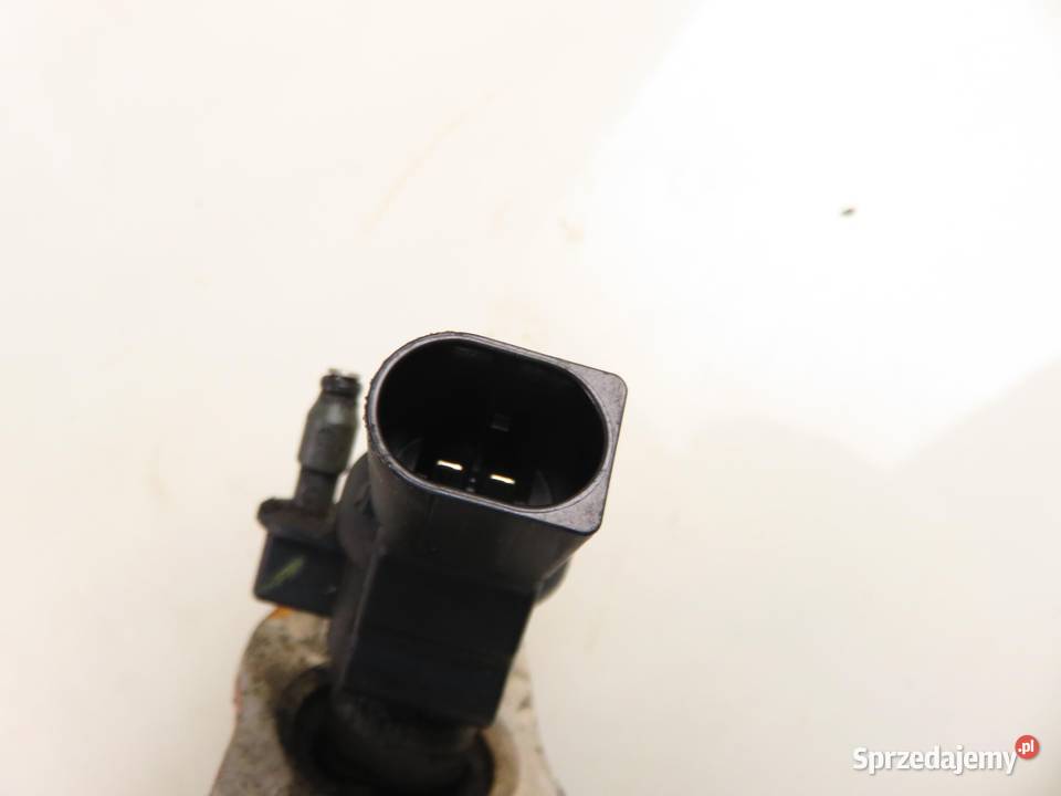 WTRYSKIWACZ AUDI A4 B8 SEDAN 30 TDI 059130277R osobowe Wtryskiwacze