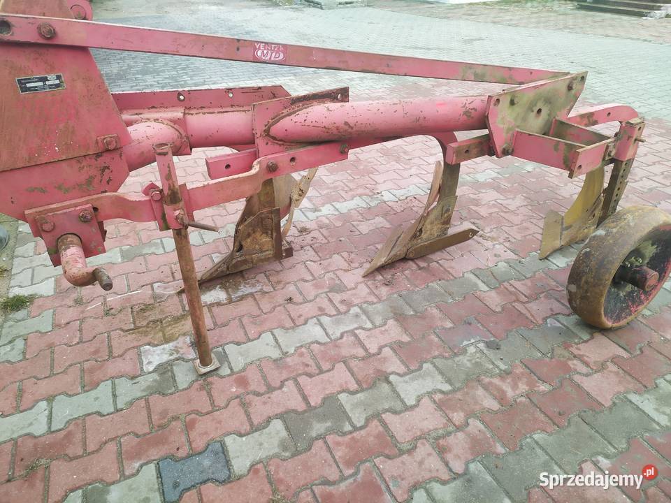 Pług zachodni 3x 30 Pniówek