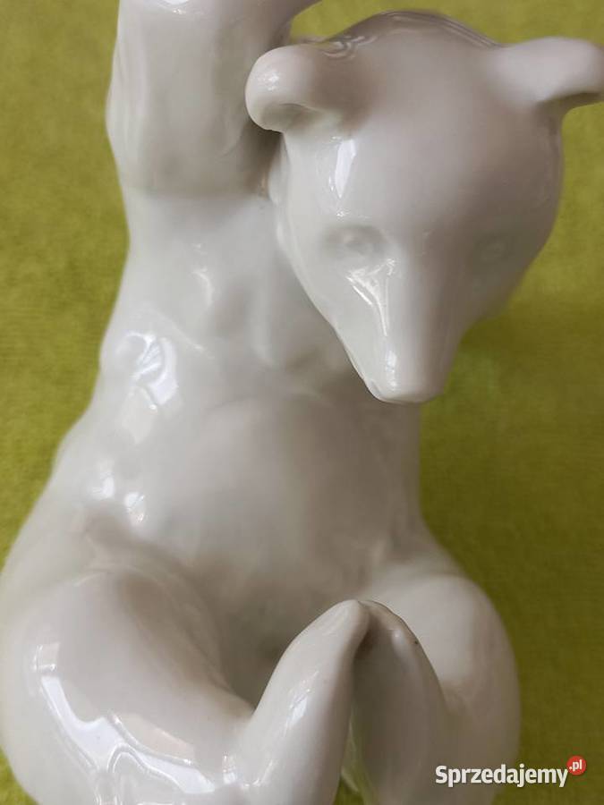 Figurka porcelanowa Niedźwiedź bawiący się KPM kujawsko-pomorskie Toruń