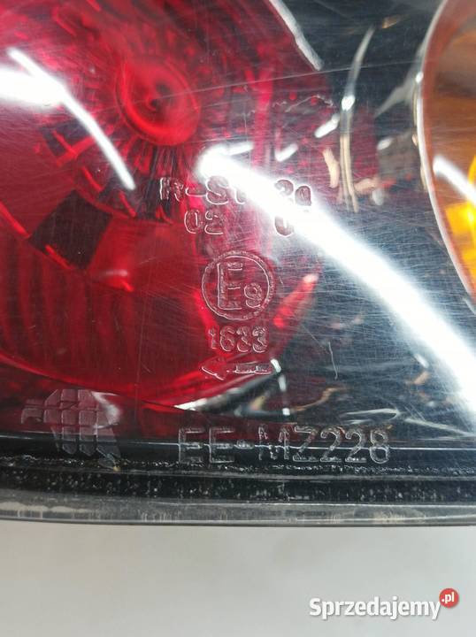 LAMPA TYŁ LEWA SEDAN EU MZ221B100L Mazda 3 I sprzedam