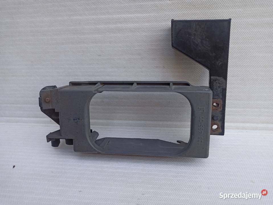 BMW E36 ramka mocowanie halogena lewa Sieradz