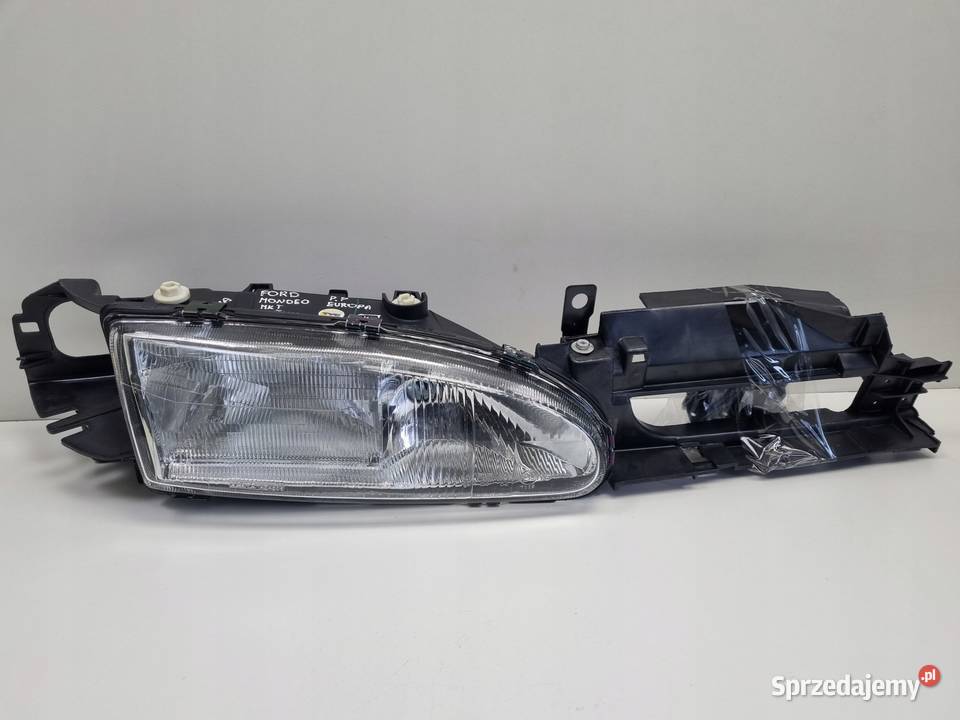 Ford Mondeo I MK1 9296r PRZEDNIA LAMPA PRAWA Motoryzacja lubelskie Janów