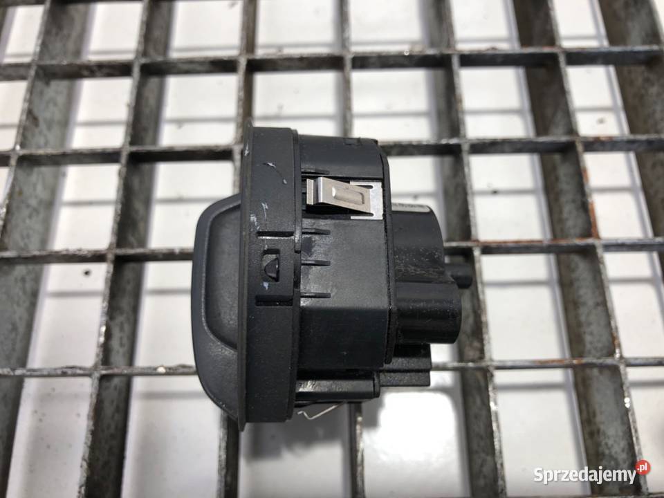 WŁĄCZNIK ŚWIATEŁ DAF XF 22151902 PRZYCISK podkarpackie