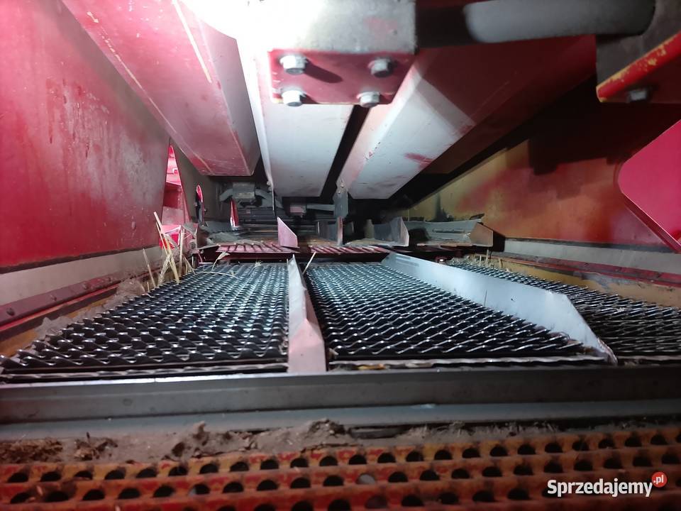 Massey Ferguson 330 kombajn sampo Ponikła