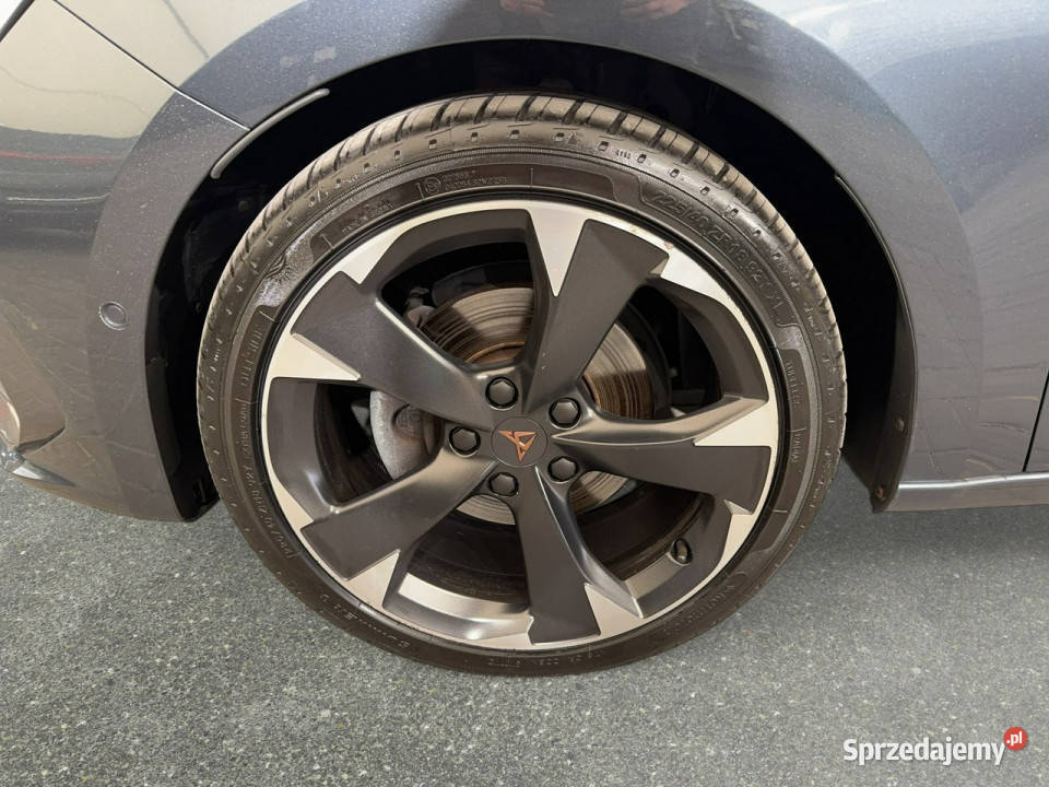 Cupra Leon VAT 23 15TSI 150 M6 2023 r salon I wspomaganie kierownicy Leon Myślenice