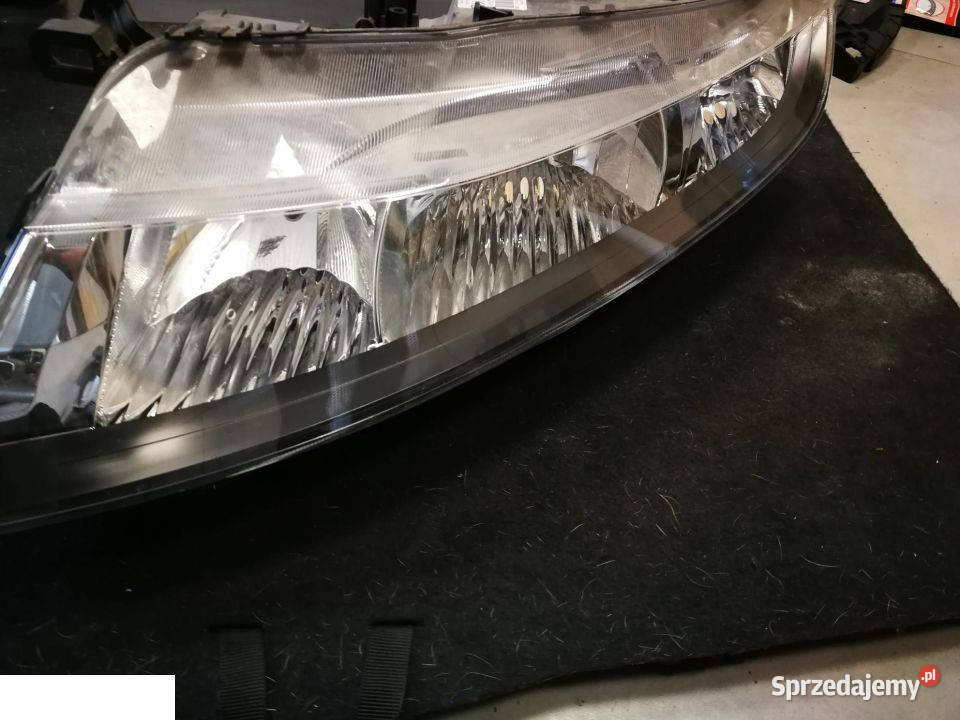 Honda Civic VIII ufo 2008 reflektor lewy przód Kozubszczyzna sprzedam