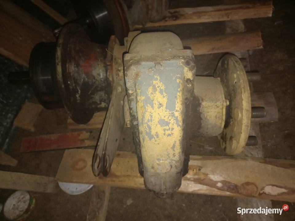 Zwolnica z pochwą do c360 Mońki sprzedam