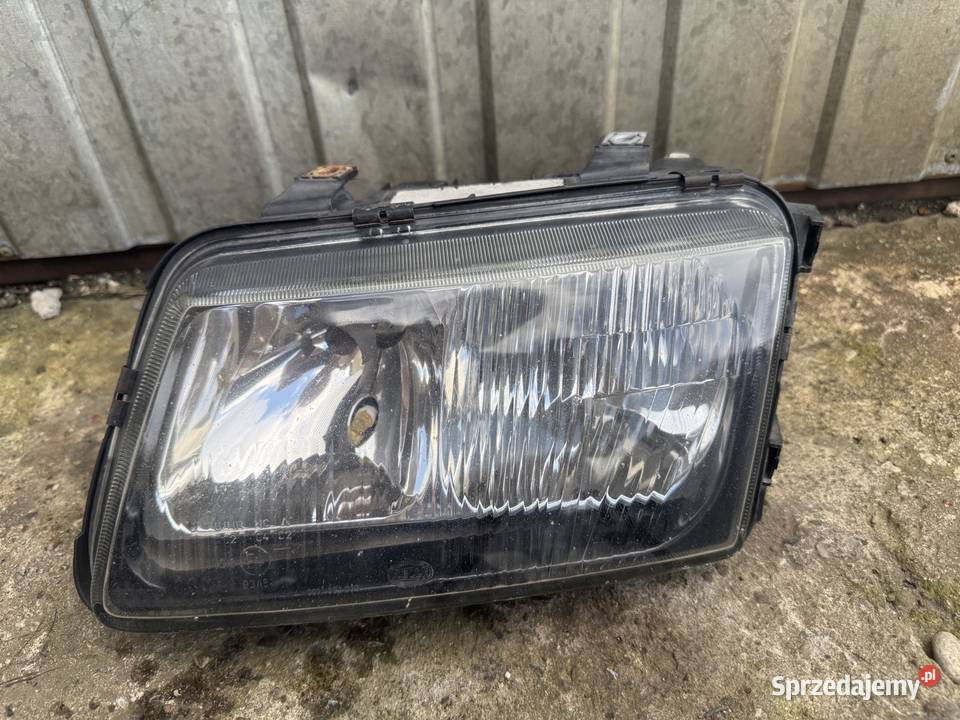 REFLEKTOR LAMPA PRZÓD LEWA AUDI A3 8L 9606 osobowe Ostrów Wielkopolski