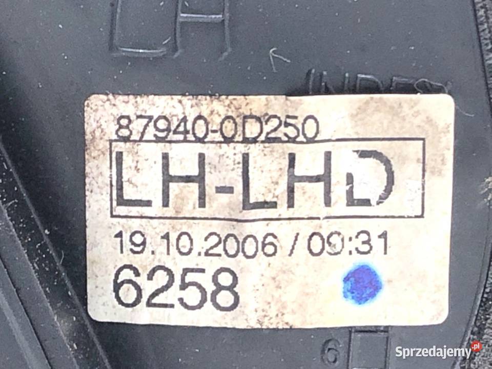 LUSTERKO LEWY TOYOTA YARIS II Hatchback 0514 podkarpackie