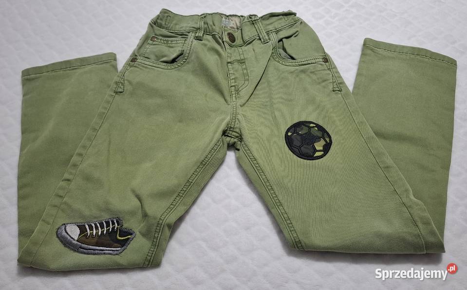 Spodnie chłopięce rurki zielone piłka trampek