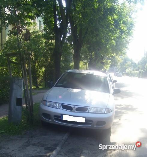 Mitsubishi Carisma 1997 r srebrna