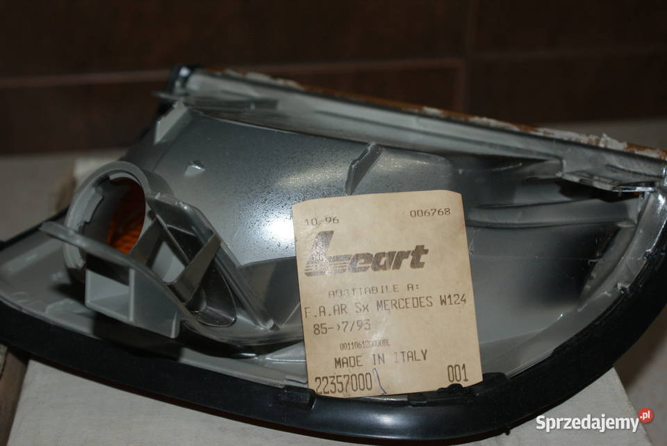 KIERUNEK PRZEDN PRAWY POMARAŃCZOWY MERCEDES 124 mazowieckie Białobrzegi