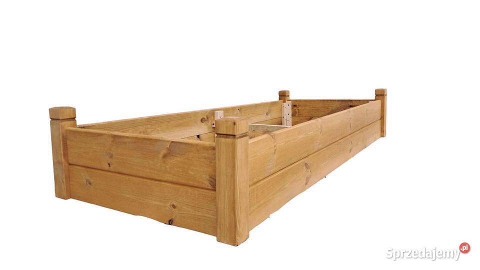 Drewniana obudowa nagrobka Olsztyn