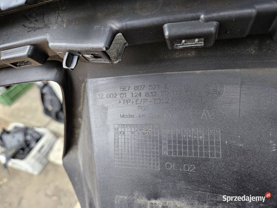 SKODA OCTAVIA 4 IV RS KOMBI DYFUZOR SPOILER TYŁ Spoilery wielkopolskie sprzedam