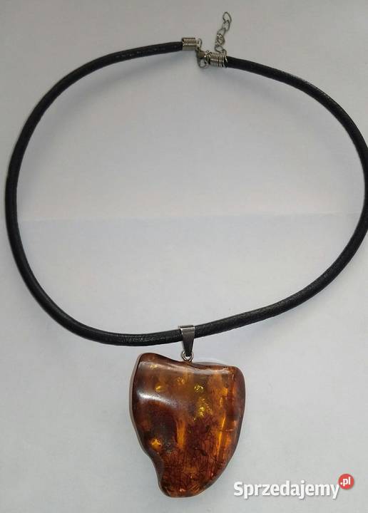 zawieszka z duzym bursztynem Blachownia